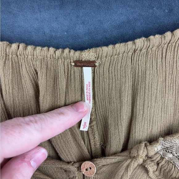 EUC Free People Oversized Olive Button-Front Peasant Blouse Sz S - Picture 7 of 16